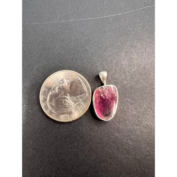 NEW Pink and white tourmaline sterling silver pendant 1.68 grams - Picture 2 of 9